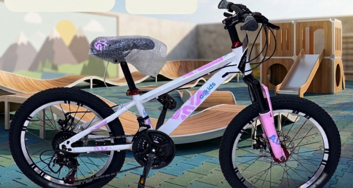 Vélo Enfant Adkids Blanc & Rose – Design Fille Style Élégant avec Selle Confort