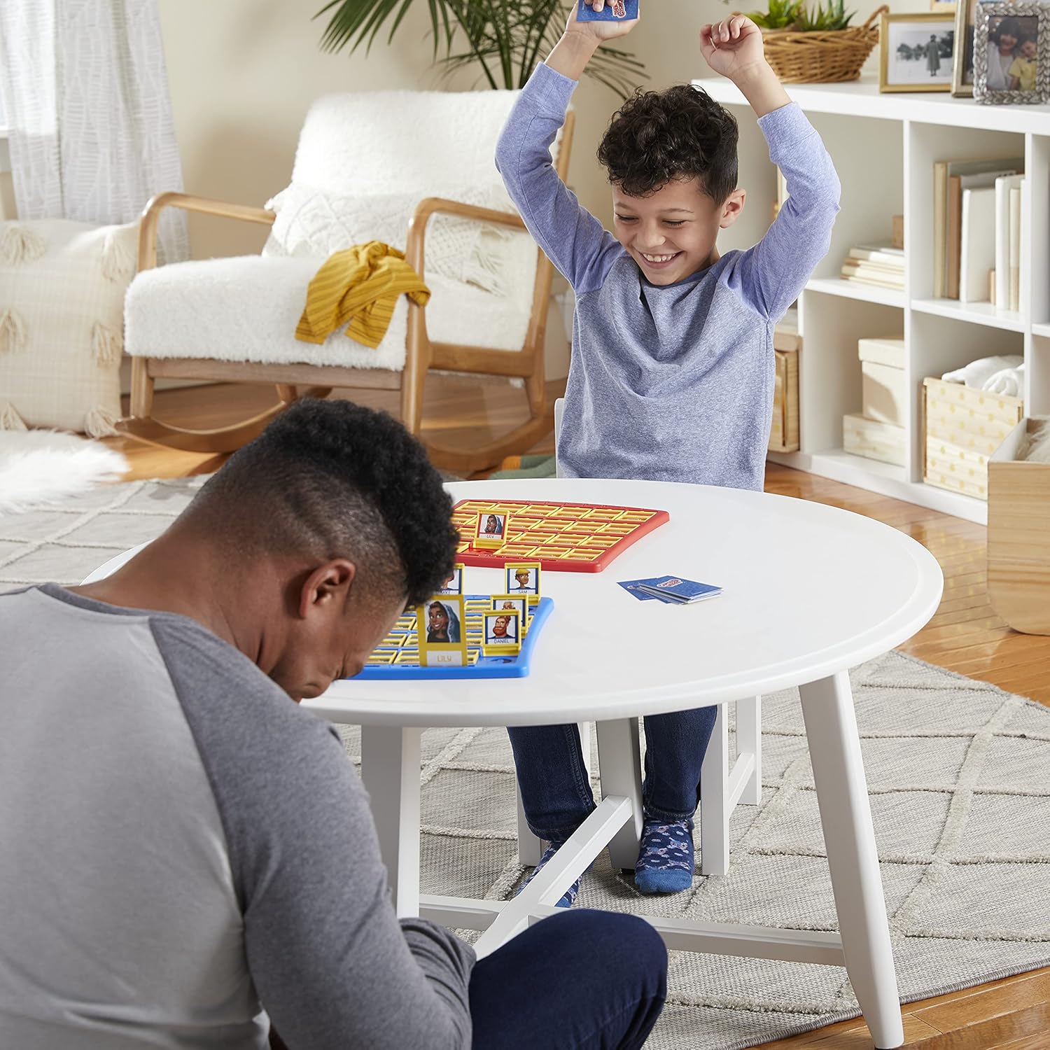 Jeu Qui Est-ce ? 60 Pièces Jeu de Déduction pour Enfants