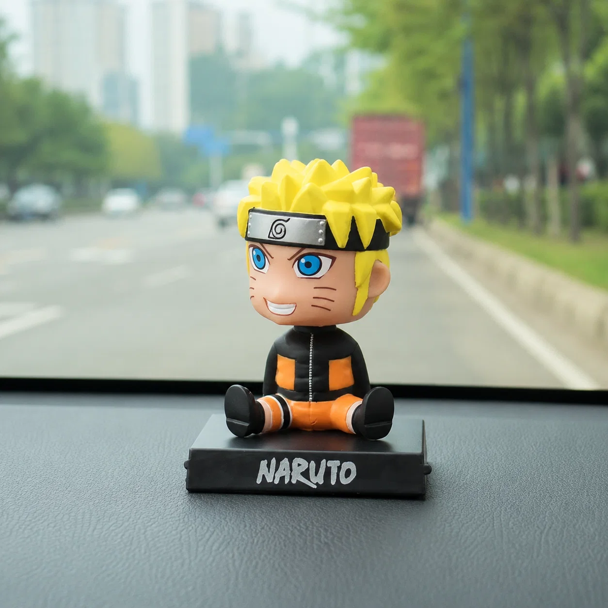 Figurine Naruto Bobblehead Uzumaki – Décoration Voiture et Bureau avec Support Téléphone
